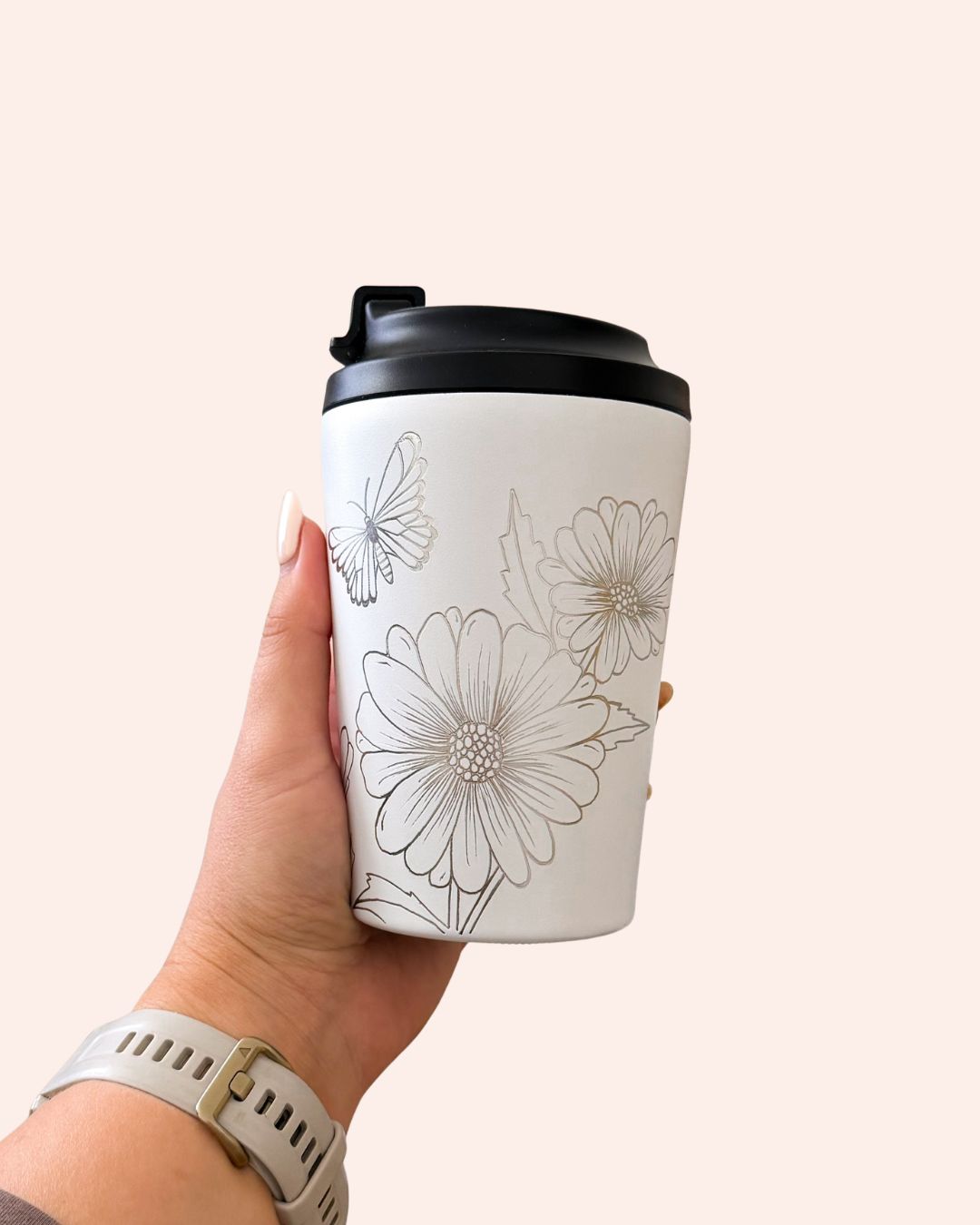 Hand Engraved 12oz Coffee Cup | White Daisy
