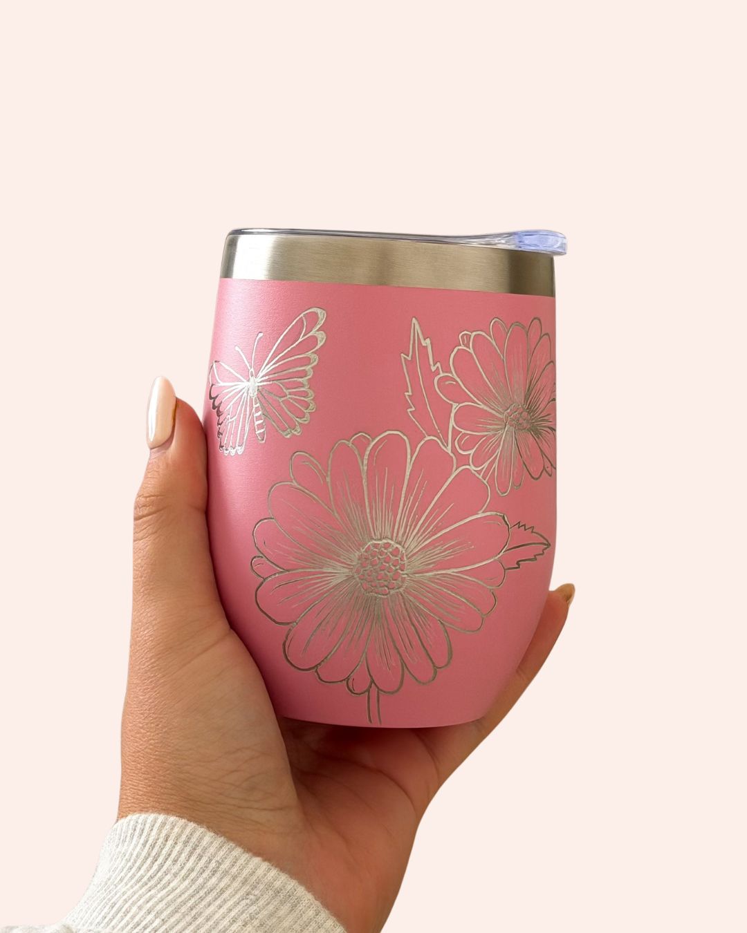 Hand Engraved 12oz Wine Tumbler | Daisy design