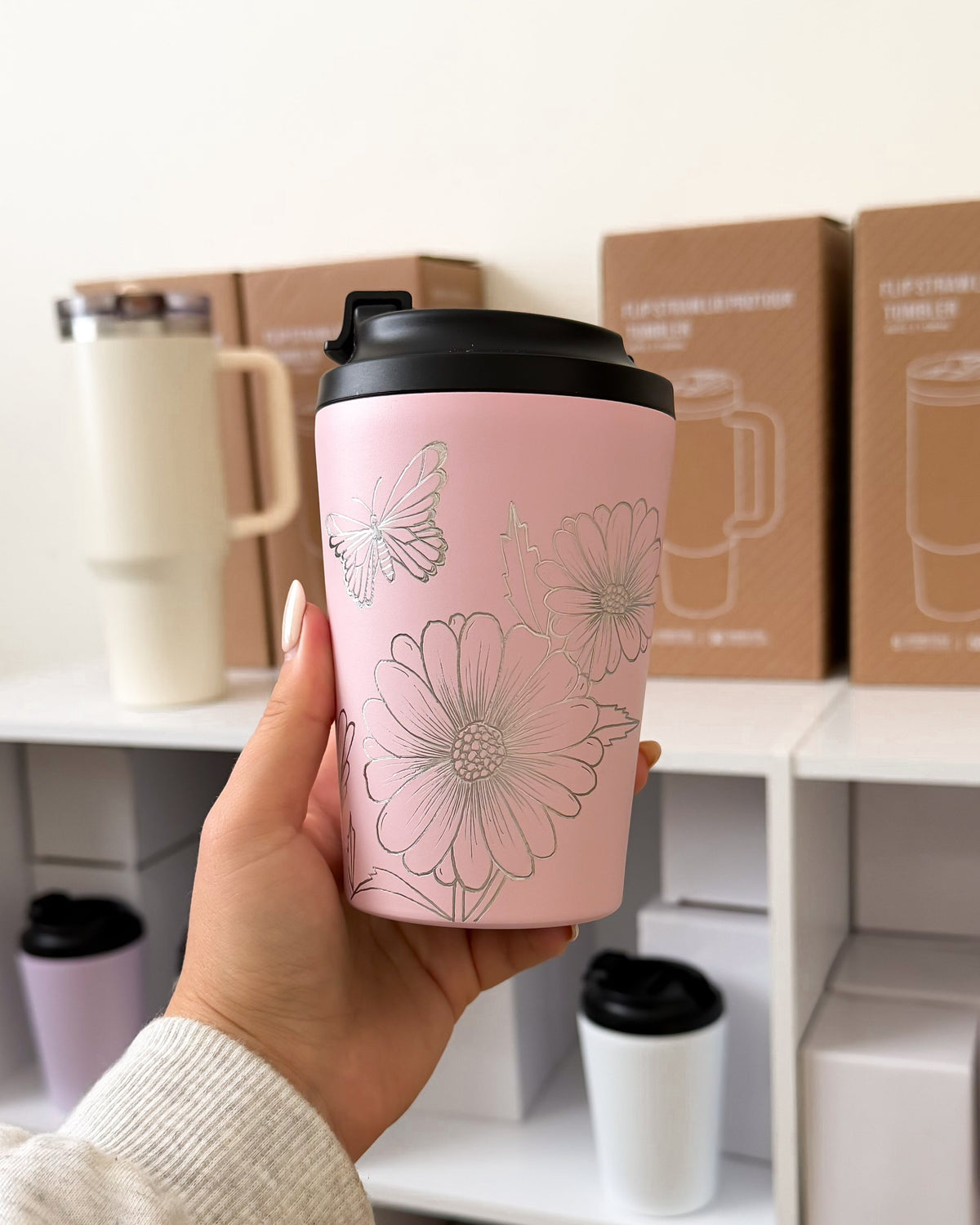 Hand Engraved 12oz Coffee Cup | Baby Pink Daisy