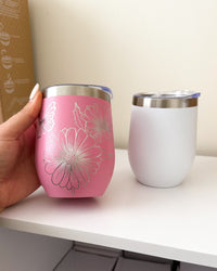 Hand Engraved 12oz Wine Tumbler | Daisy design