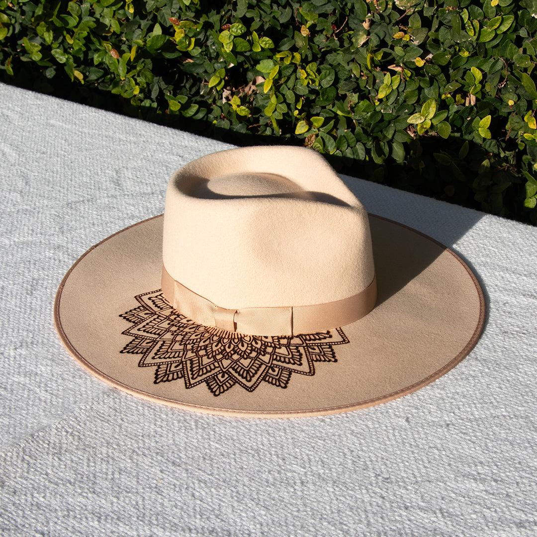 Harper Ivory Hat (medium)