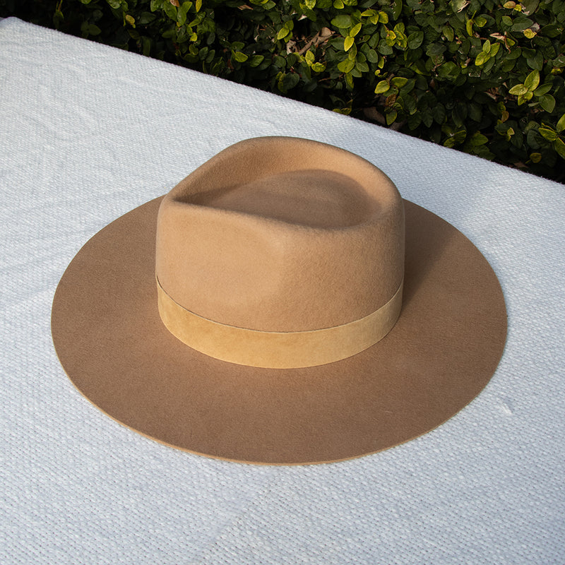 Blossom Caramel Hat (medium)